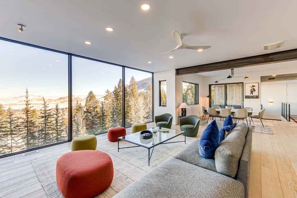 1 Mi to Downtown Jackson: Modern Retreat w/ Views