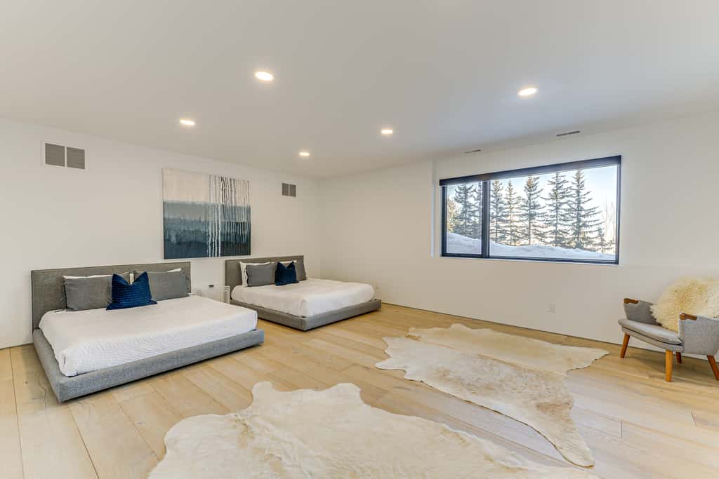 1 Mi to Downtown Jackson: Modern Retreat w/ Views