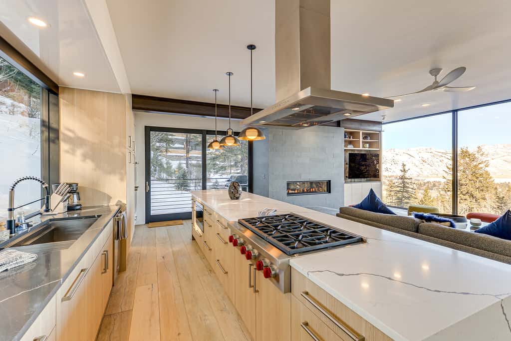 1 Mi to Downtown Jackson: Modern Retreat w/ Views