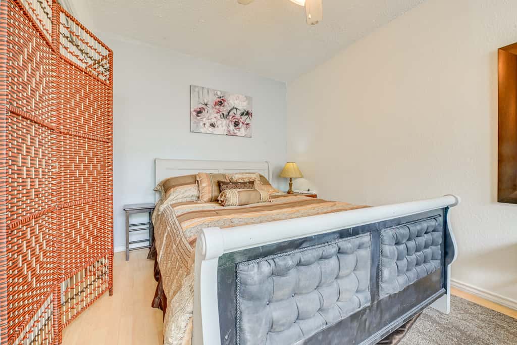 3 Mi to Dtwn Fort Worth! Condo w/ Hot Tub & Pool