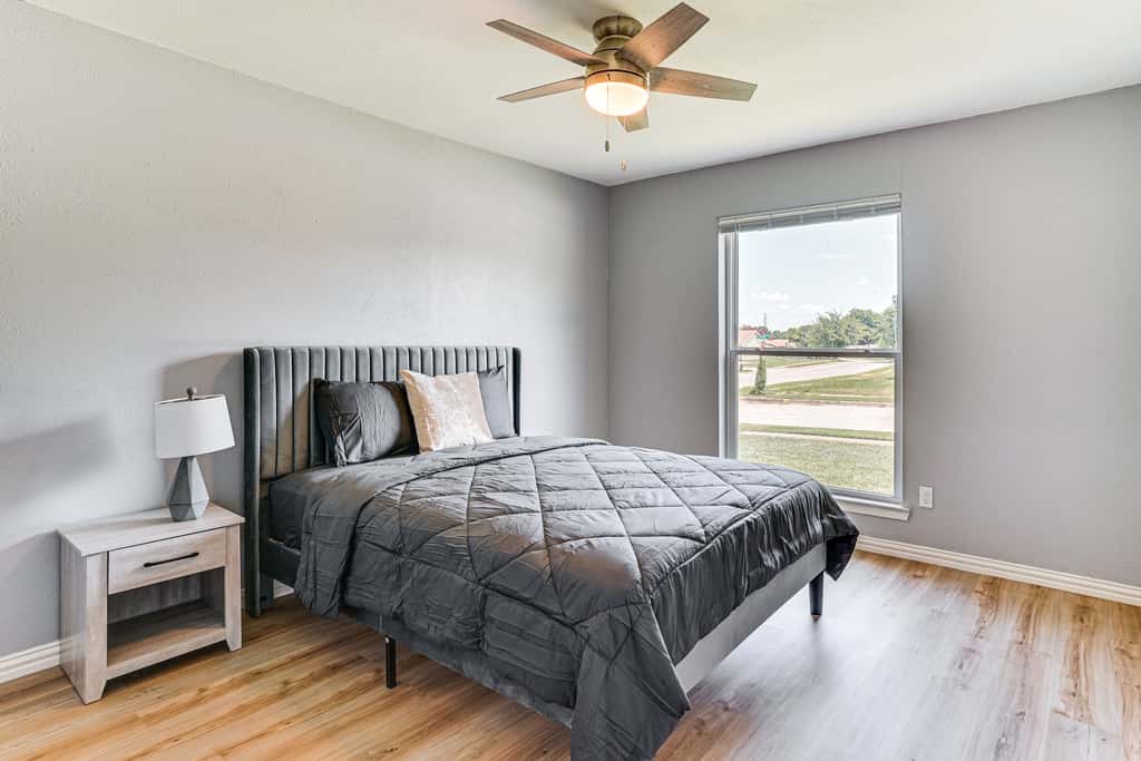 Family Home in Ft Worth Suburbs Near Benbrook Lake
