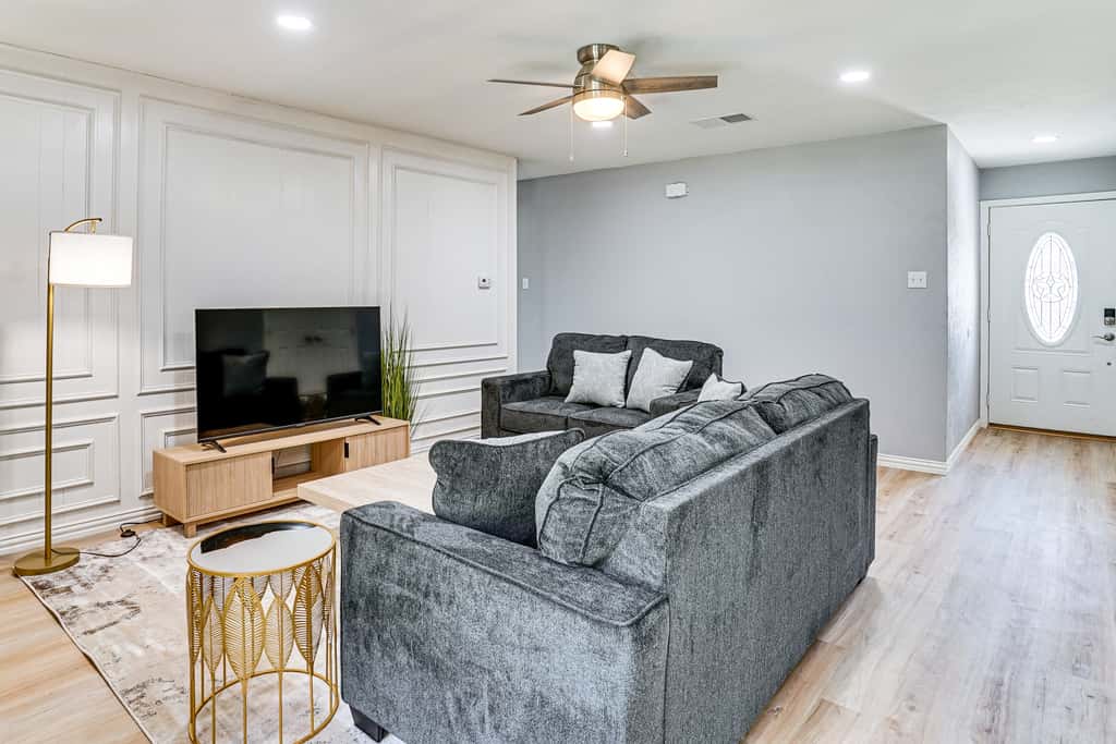Family Home in Ft Worth Suburbs Near Benbrook Lake