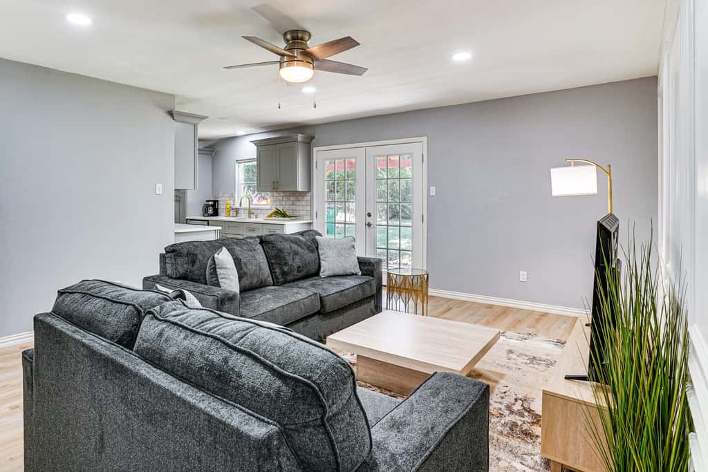 Family Home in Ft Worth Suburbs Near Benbrook Lake