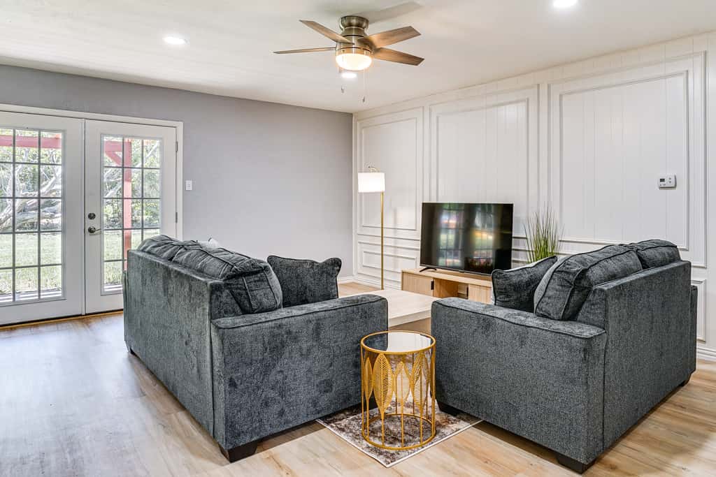 Family Home in Ft Worth Suburbs Near Benbrook Lake