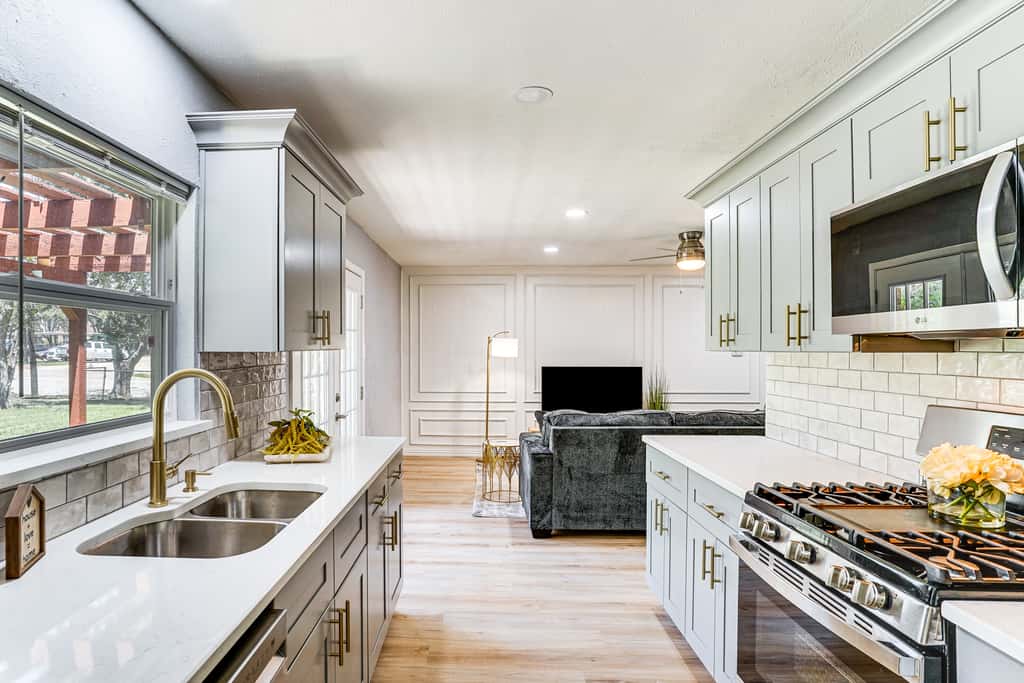 Family Home in Ft Worth Suburbs Near Benbrook Lake