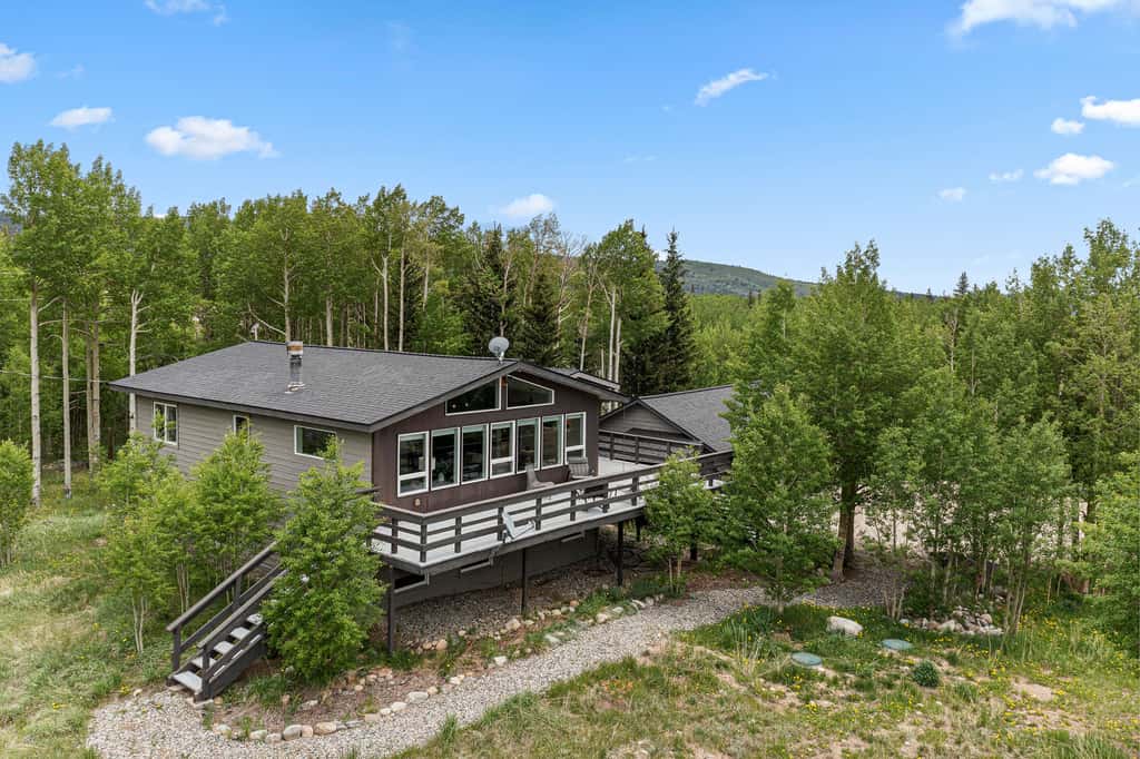 Quiet Alma Home w/ Deck - 20 Mi to Breckenridge!