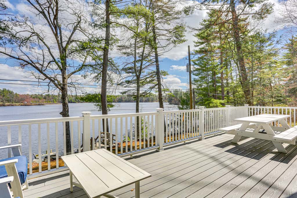 Cozy Lochada Lakefront Escape for Fall & Winter