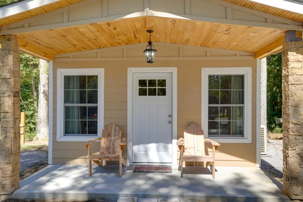 Lakeside Cabin w/ Kayaks: Near Cloudland Canyon!