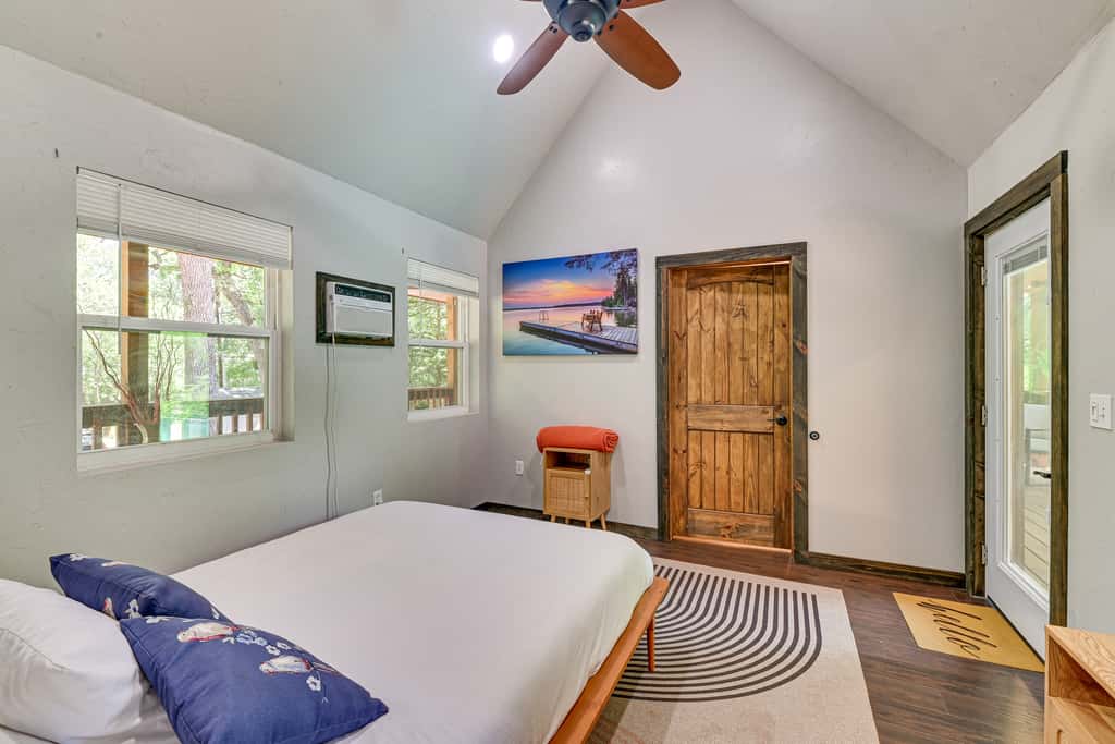 3 Mi to Lake Texoma: Gordonville Getaway!