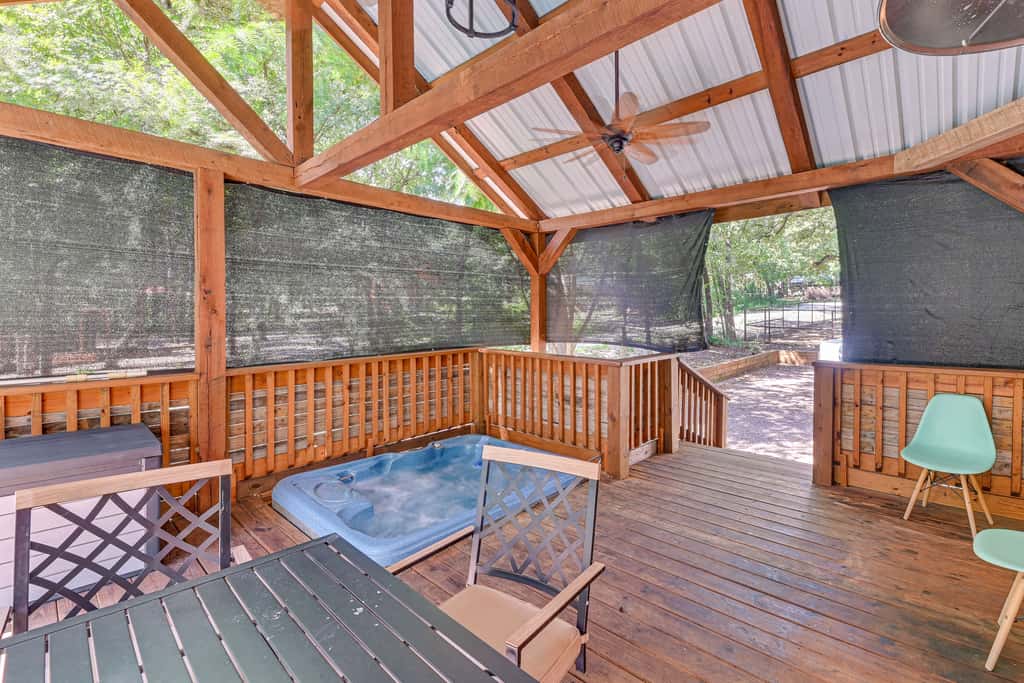 3 Mi to Lake Texoma: Gordonville Getaway!