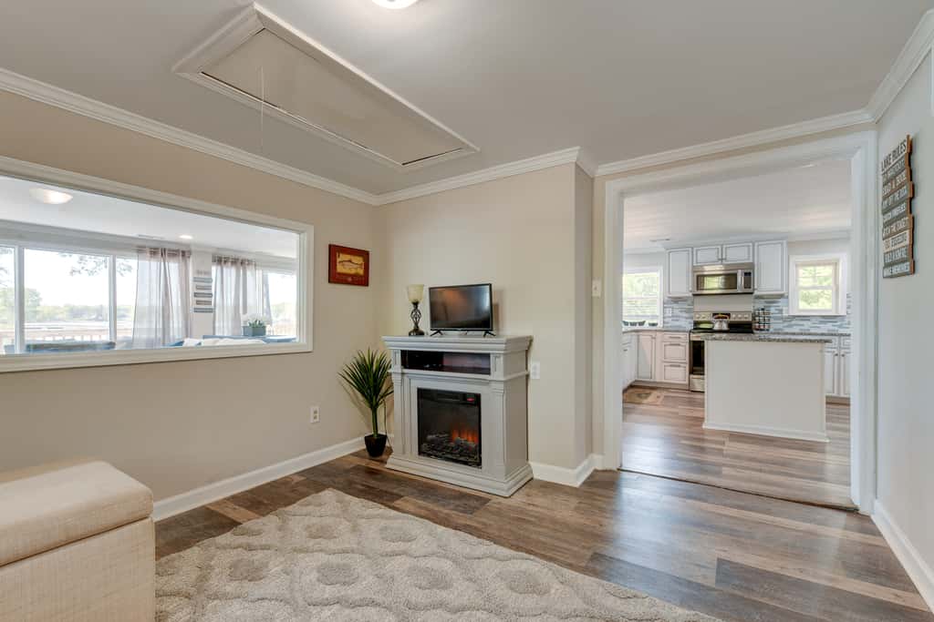 Pet-Friendly Lexington Vacation Rental on Lake!