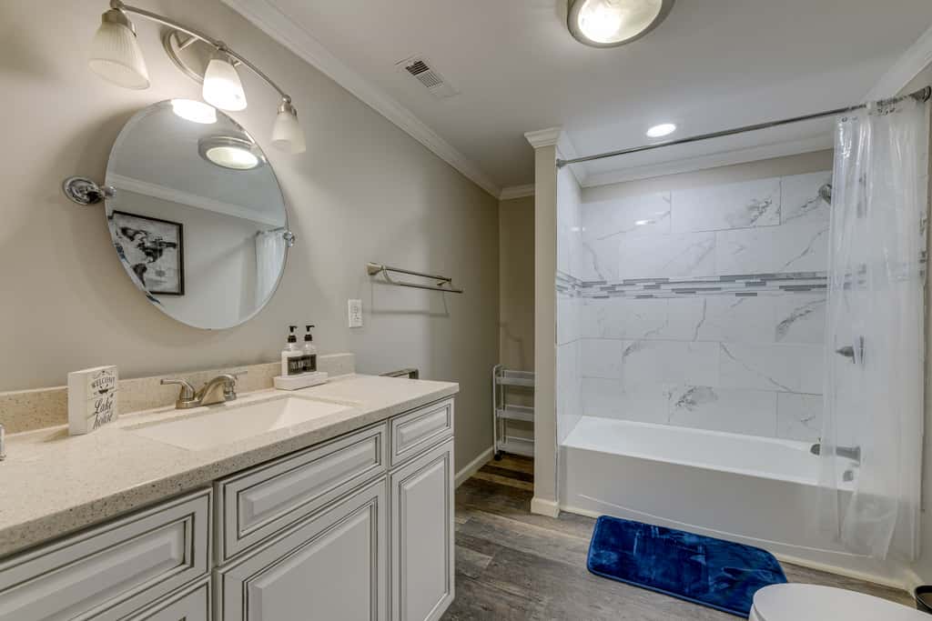 Pet-Friendly Lexington Vacation Rental on Lake!