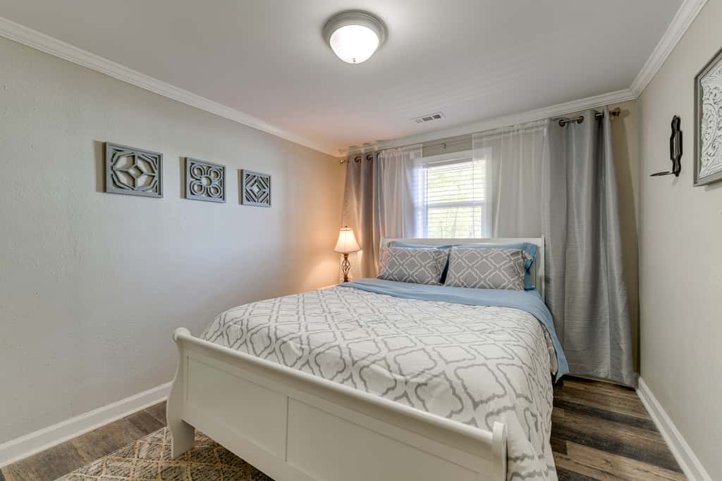 Pet-Friendly Lexington Vacation Rental on Lake!