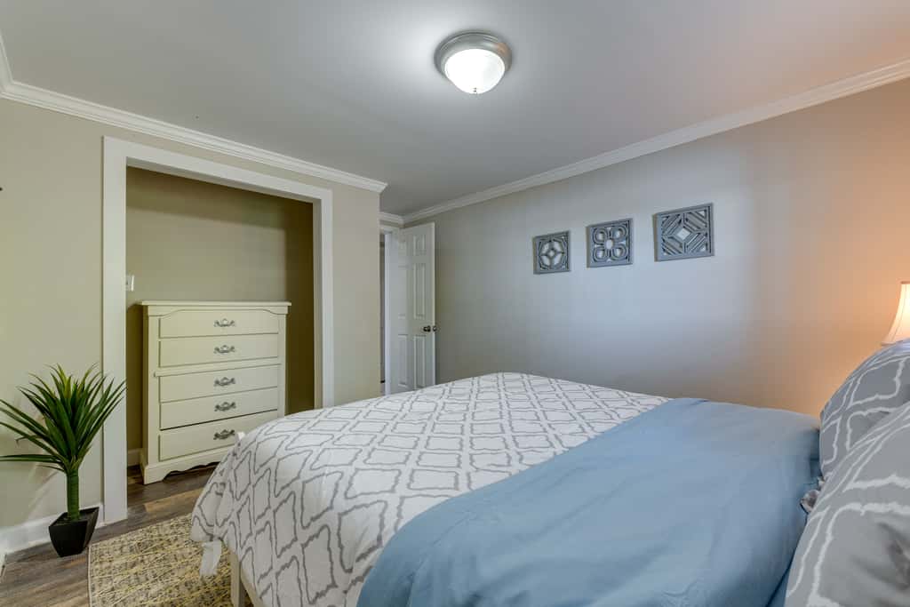 Pet-Friendly Lexington Vacation Rental on Lake!