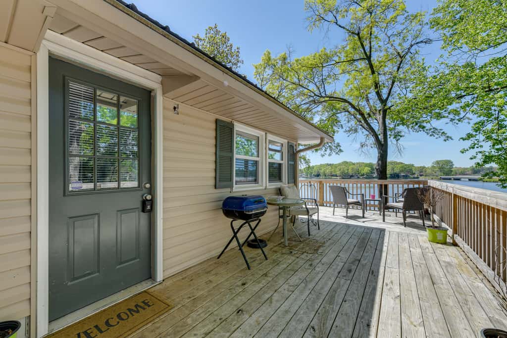 Pet-Friendly Lexington Vacation Rental on Lake!