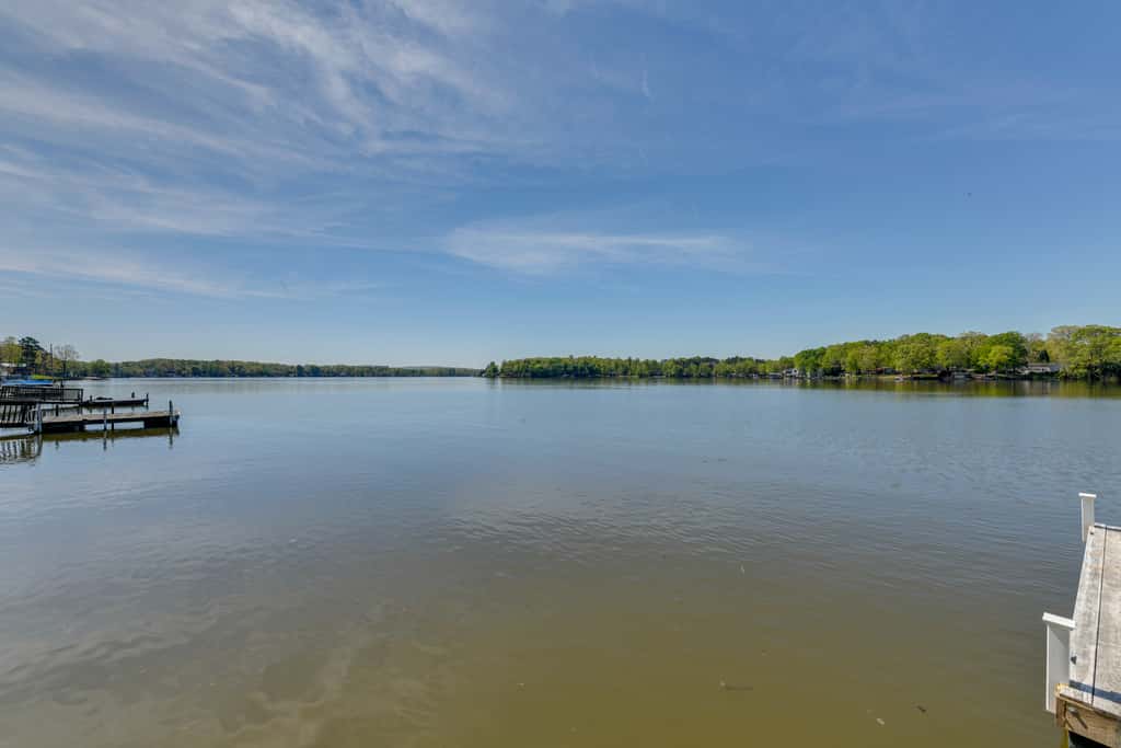 Pet-Friendly Lexington Vacation Rental on Lake!