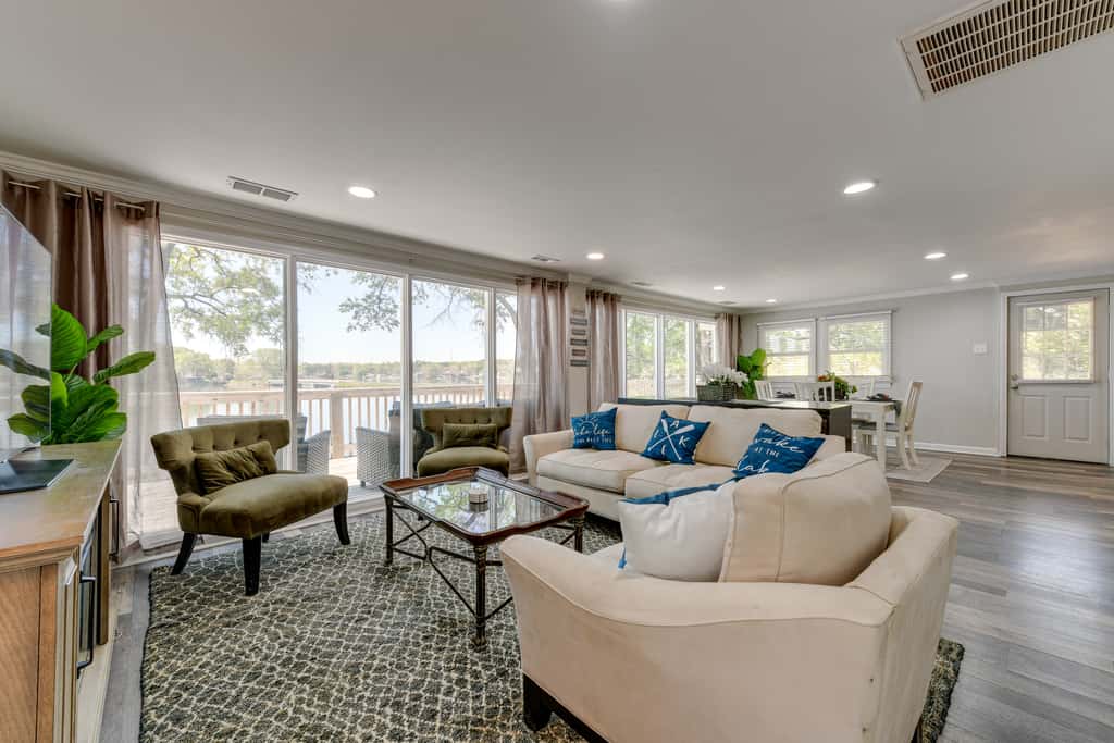 Pet-Friendly Lexington Vacation Rental on Lake!