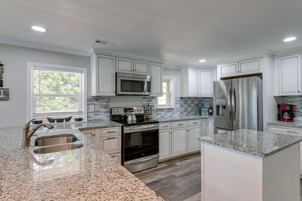 Pet-Friendly Lexington Vacation Rental on Lake!