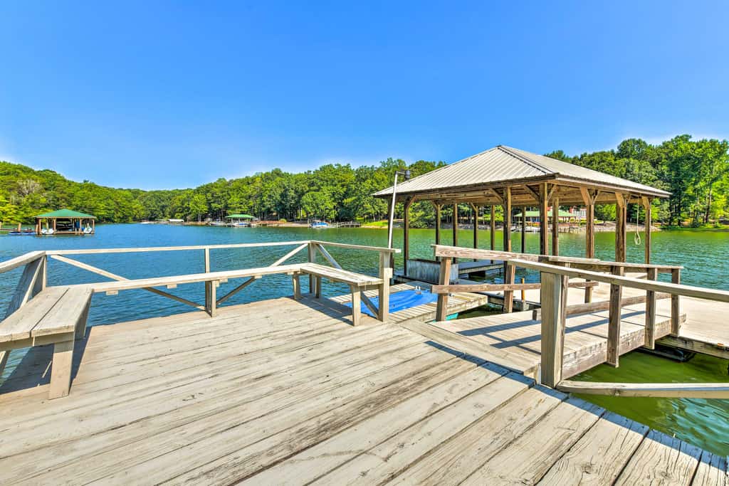 Quaint Lake Norman Home w/ Boat Dock + Grill!