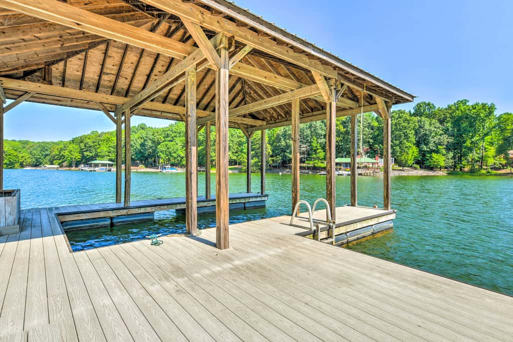 Quaint Lake Norman Home w/ Boat Dock + Grill!