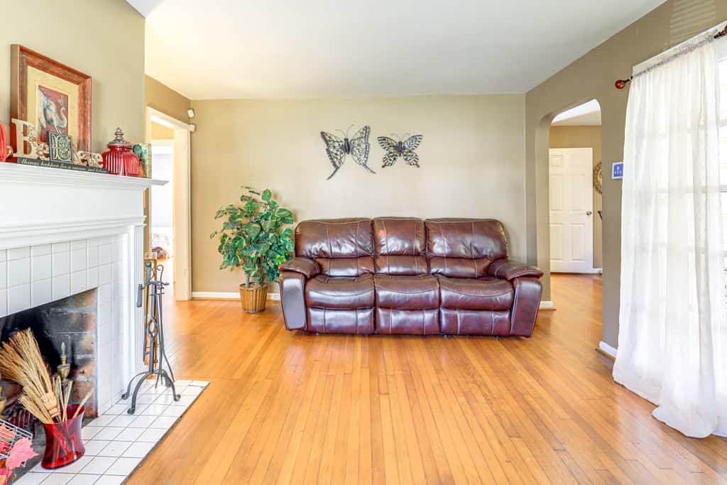 5 Mi to Dtwn ATL! Family Home w/ Veranda & Yard