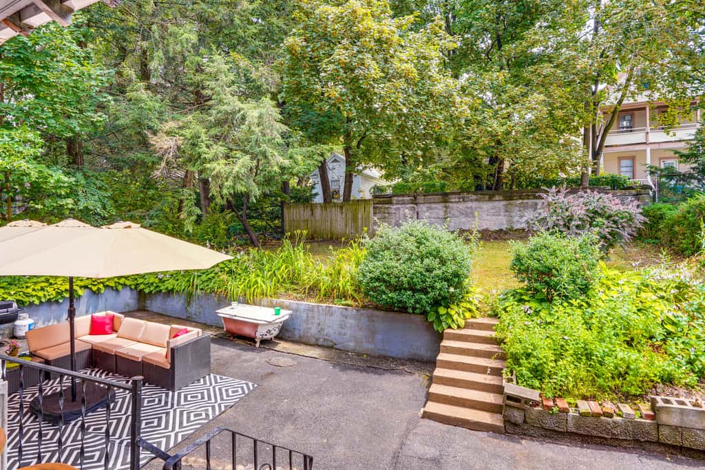 Steps to Union College: Home w/ Shared Yard!