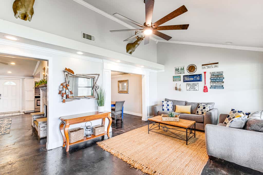 Private Dock & Deck: Eagle Mountain Lake Retreat!