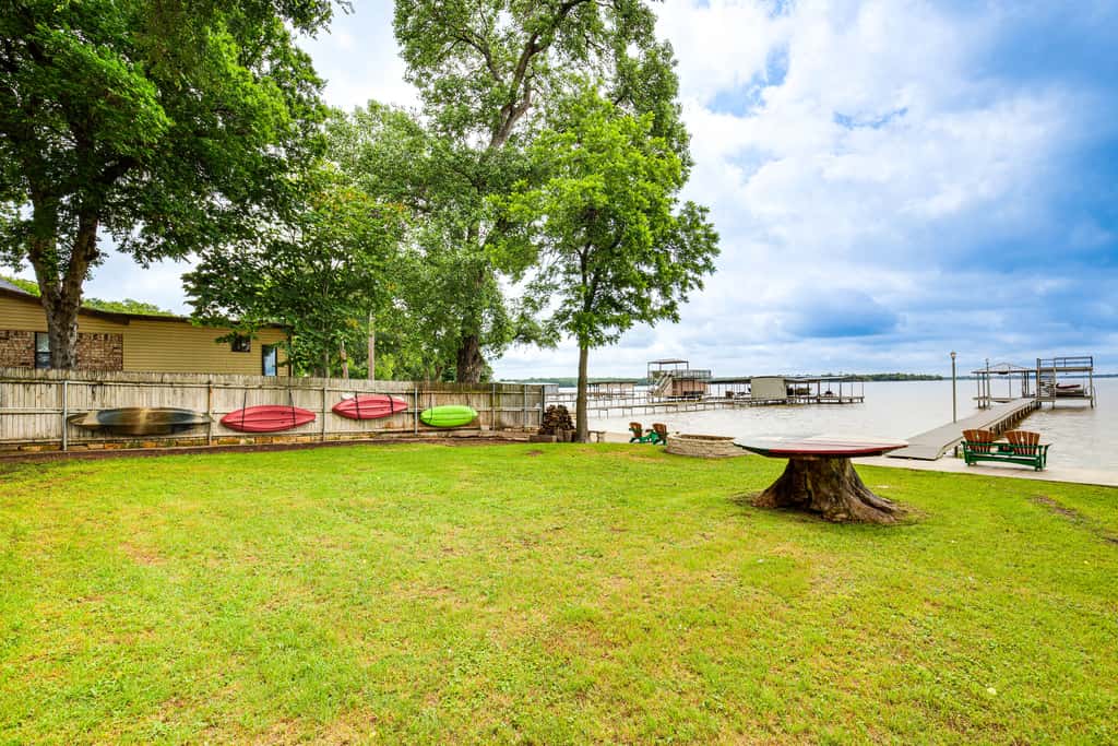 Private Dock & Deck: Eagle Mountain Lake Retreat!