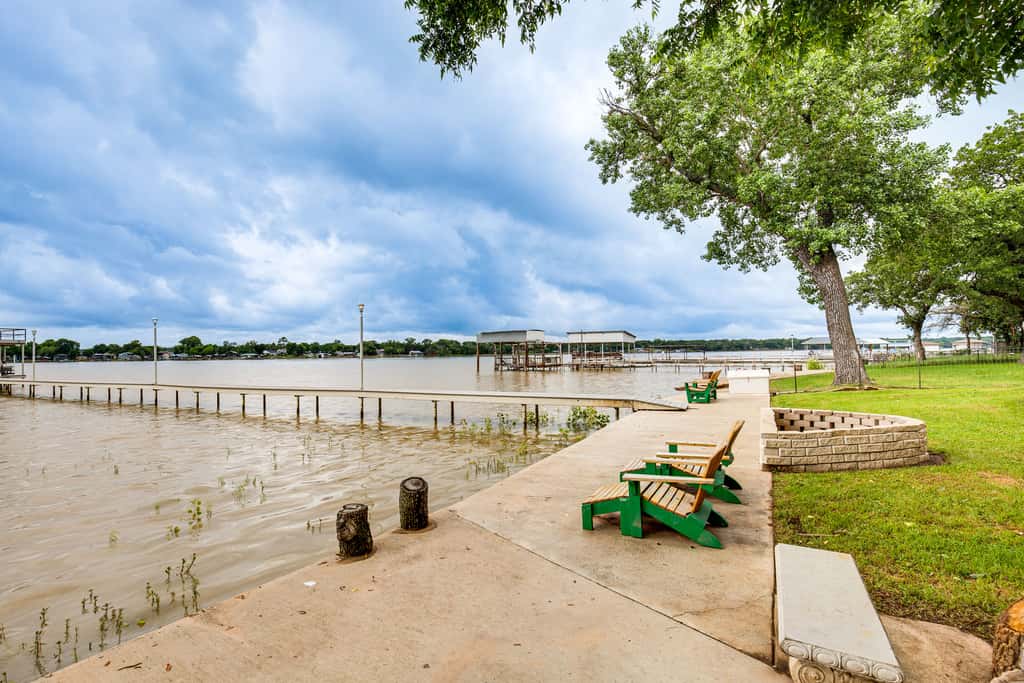 Private Dock & Deck: Eagle Mountain Lake Retreat!