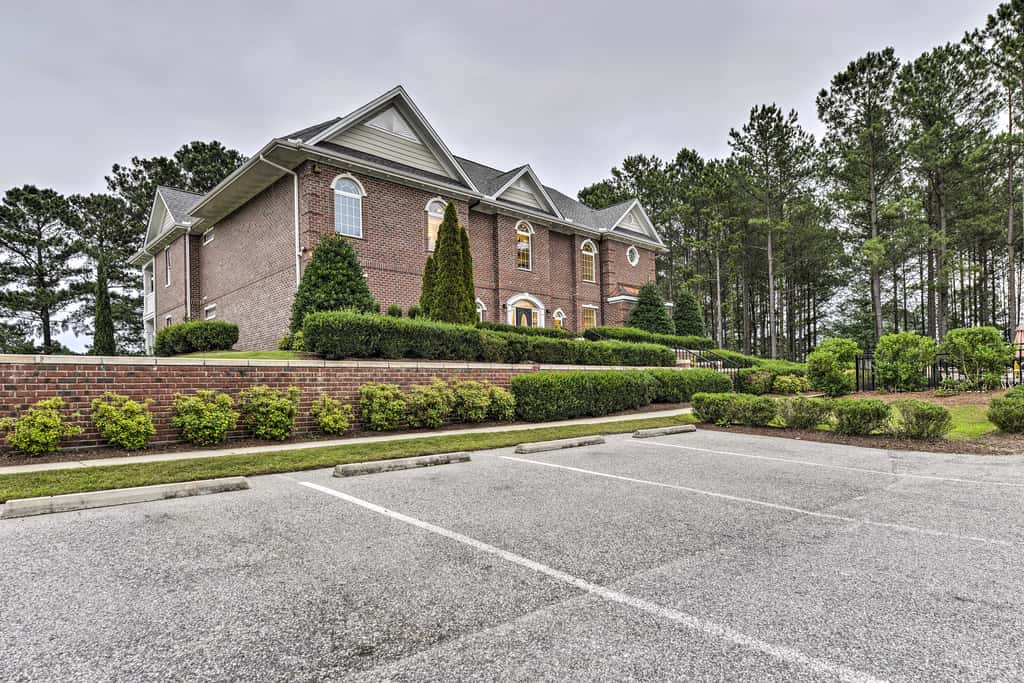 Anderson Creek Club Condo w/ Community Amenities!