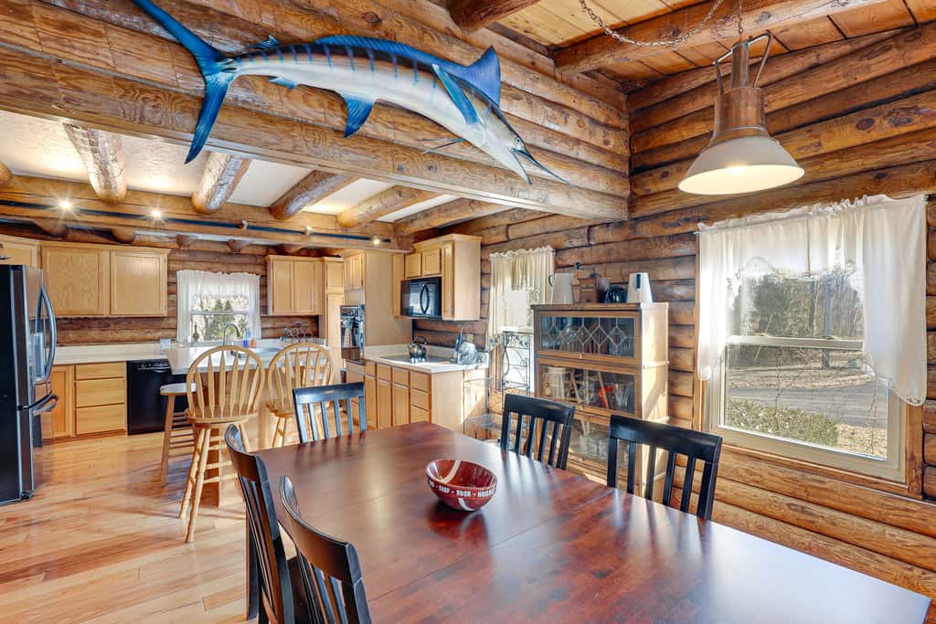 Hike, Fish & Boat Nearby! Bloomington Family Cabin