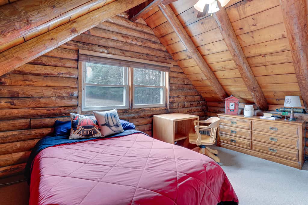 Hike, Fish & Boat Nearby! Bloomington Family Cabin
