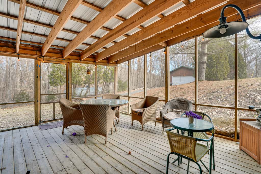 Hike, Fish & Boat Nearby! Bloomington Family Cabin