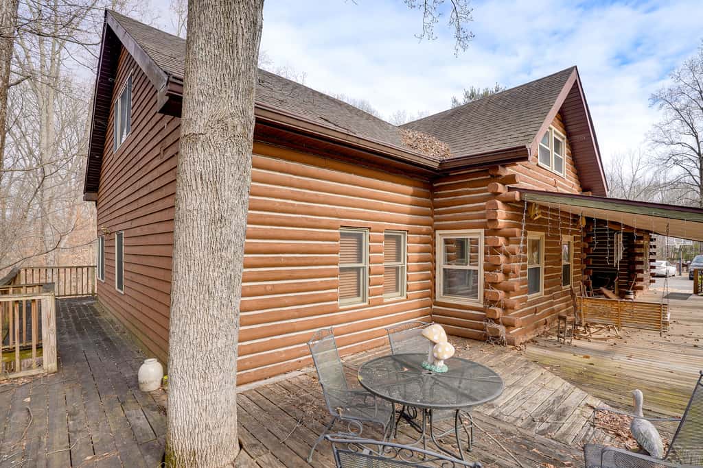 Hike, Fish & Boat Nearby! Bloomington Family Cabin