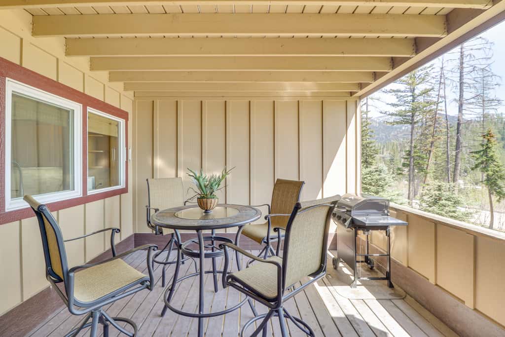 Ski-In/Ski-Out Whitefish Duplex w/ Hot Tub!
