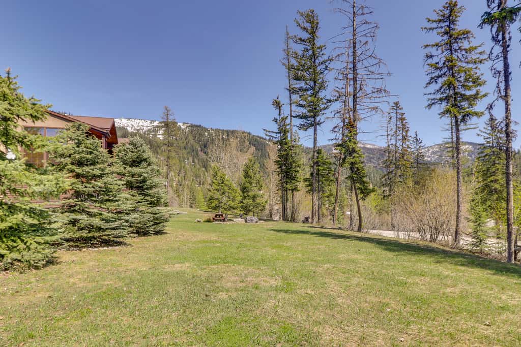 Ski-In/Ski-Out Whitefish Duplex w/ Hot Tub!