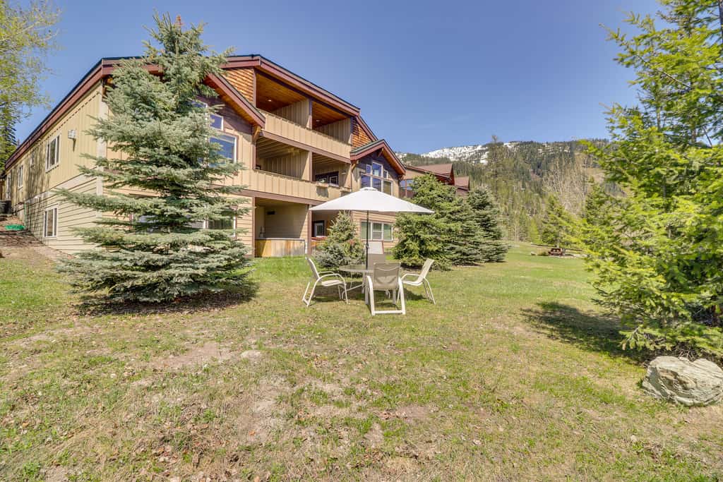 Ski-In/Ski-Out Whitefish Duplex w/ Hot Tub!