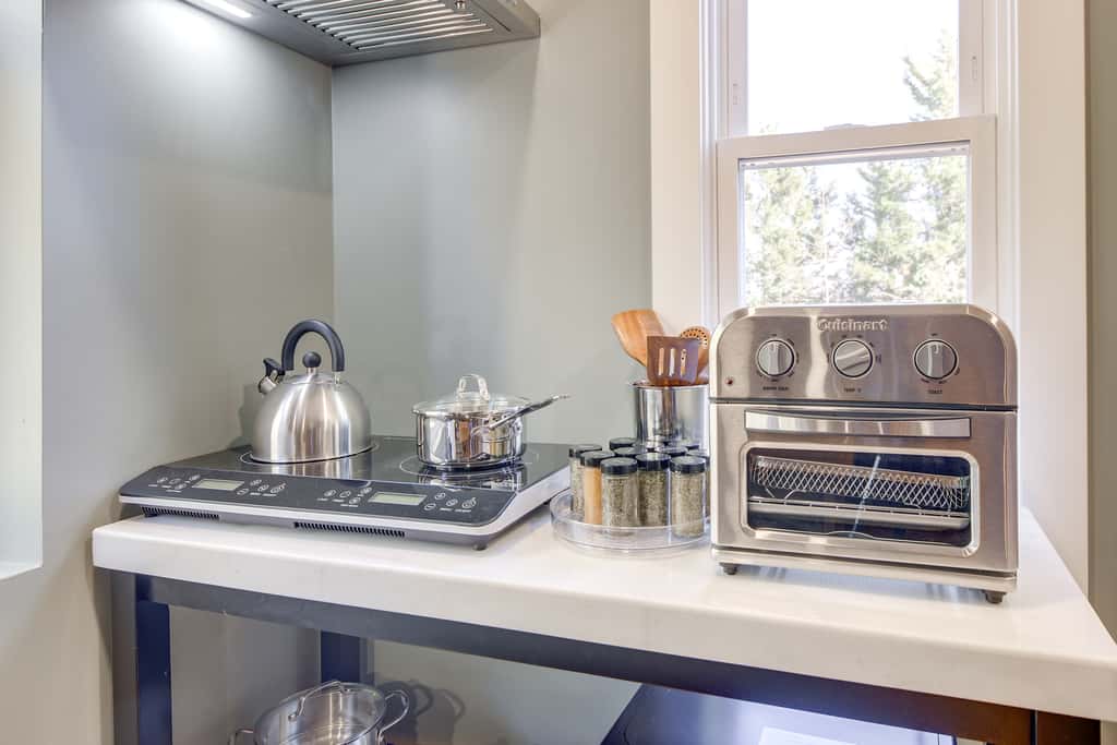 Commuter's Dream! Cheverly Studio 1/2 Mi to Metro