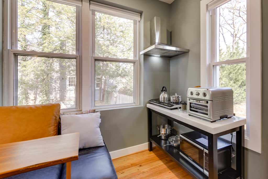 Commuter's Dream! Cheverly Studio 1/2 Mi to Metro