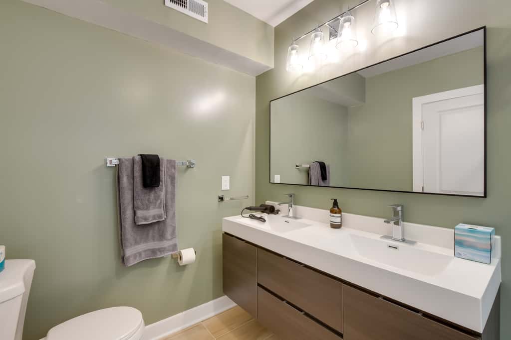 Commuter's Dream! Cheverly Studio 1/2 Mi to Metro