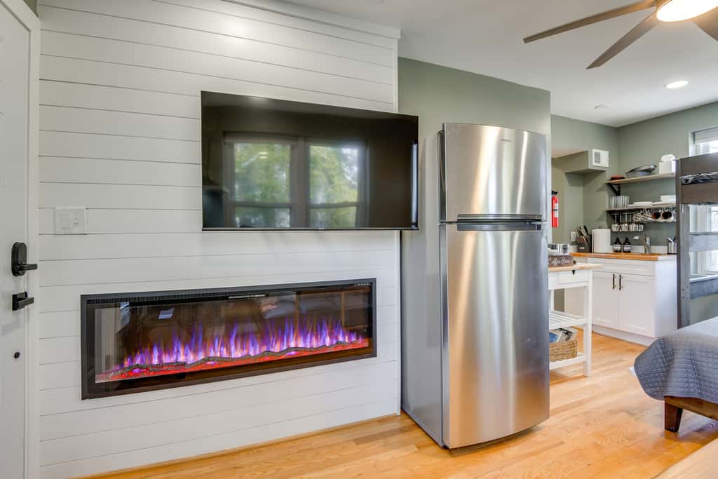 Commuter's Dream! Cheverly Studio 1/2 Mi to Metro