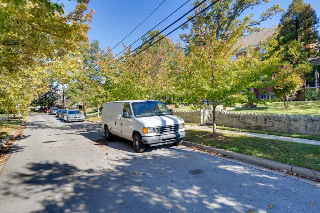 Commuter's Dream! Cheverly Studio 1/2 Mi to Metro