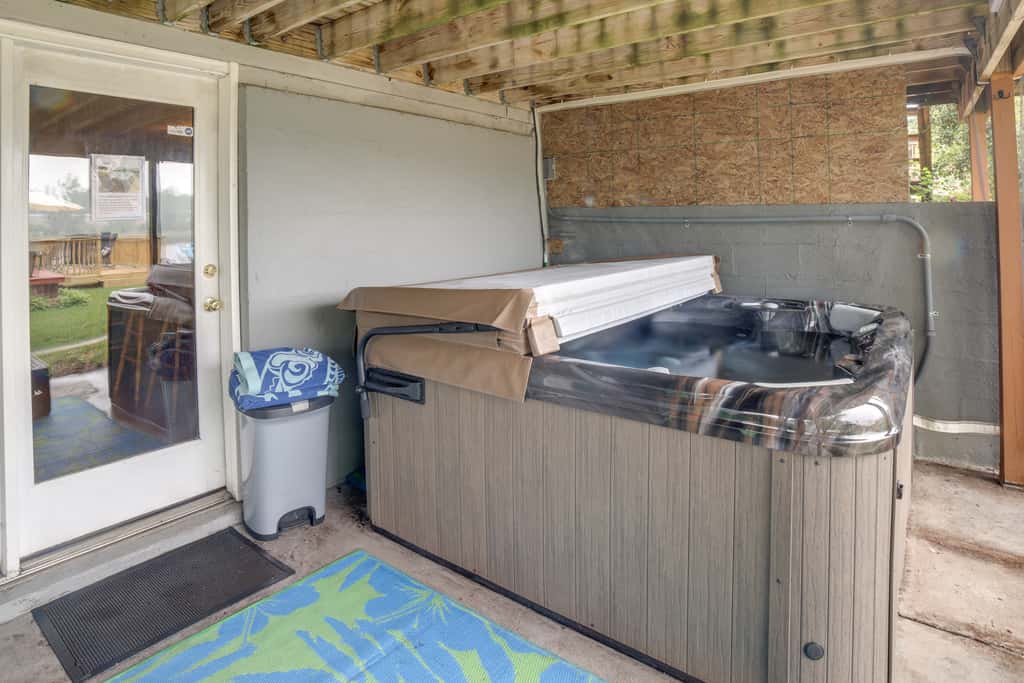 Kayaks & Fire Pits: Waterfront Portage Getaway!