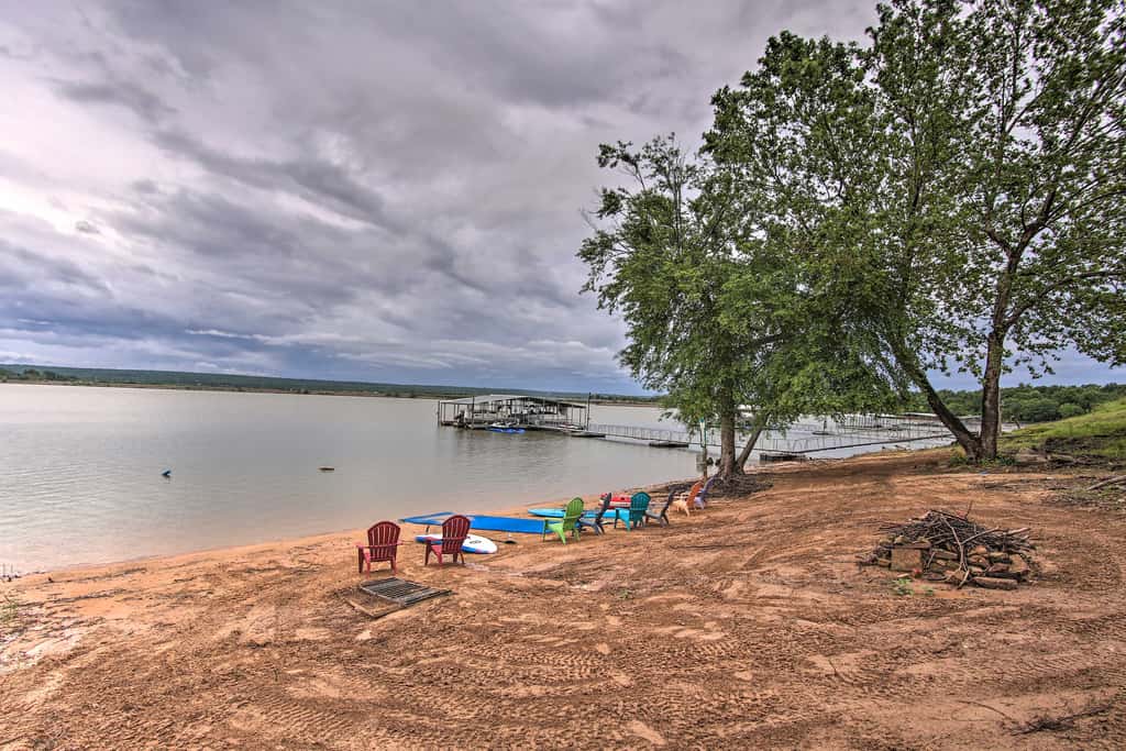 Lakefront Home w/ Private Beach Access!