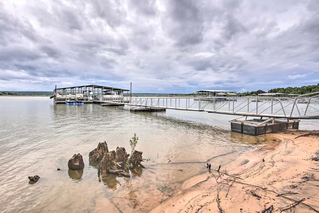 Lakefront Home w/ Private Beach Access!