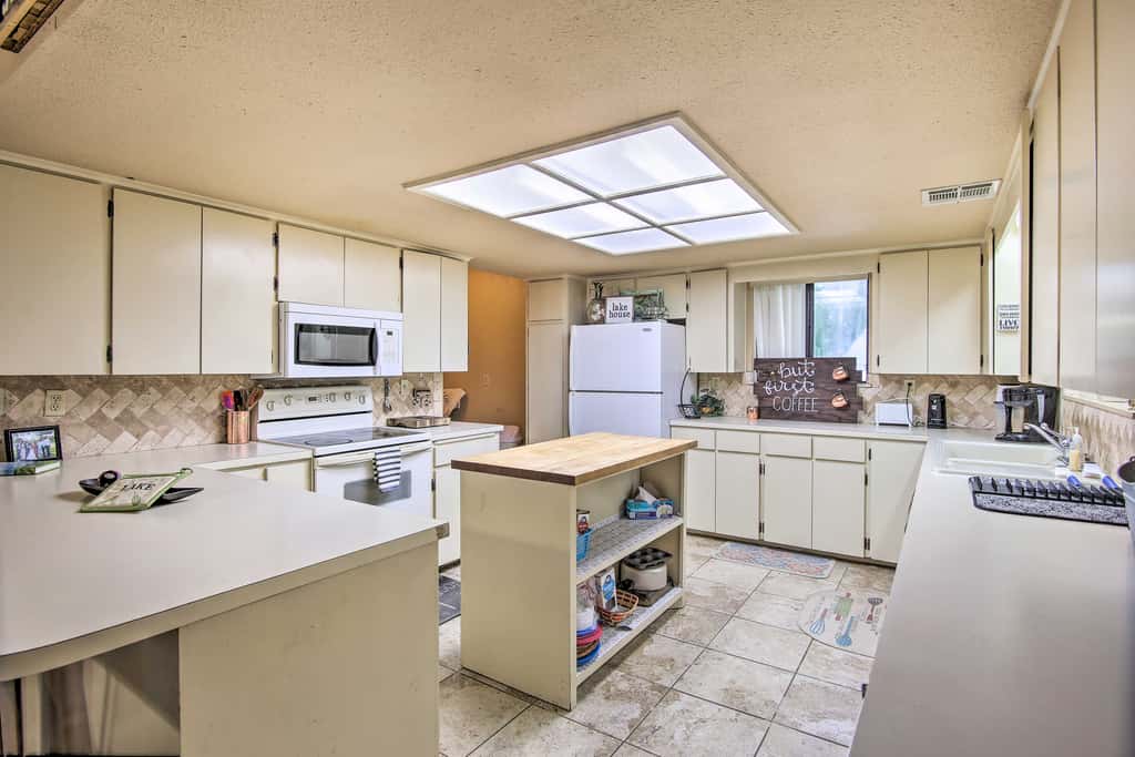 Lakefront Home w/ Private Beach Access!
