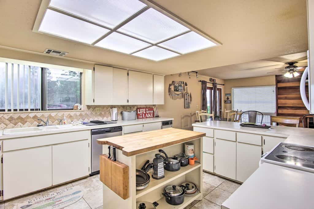 Lakefront Home w/ Private Beach Access!