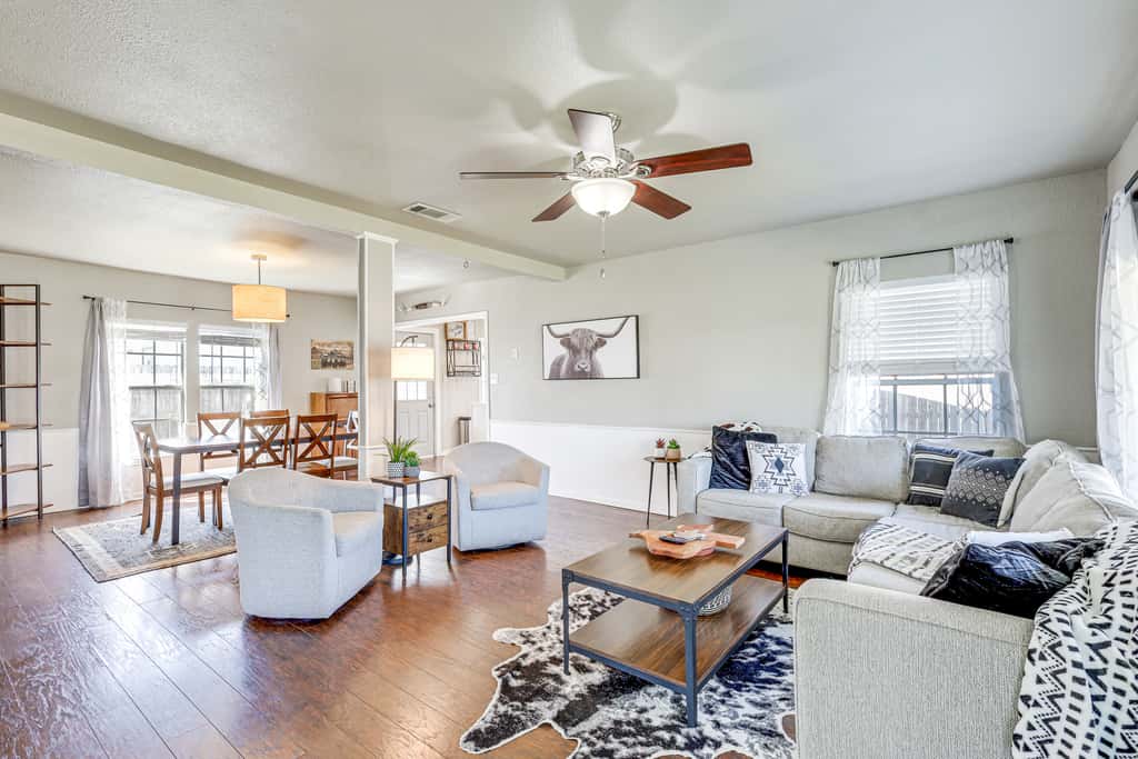 5 Mi to Belton Lake: Home w/ Large Yard!