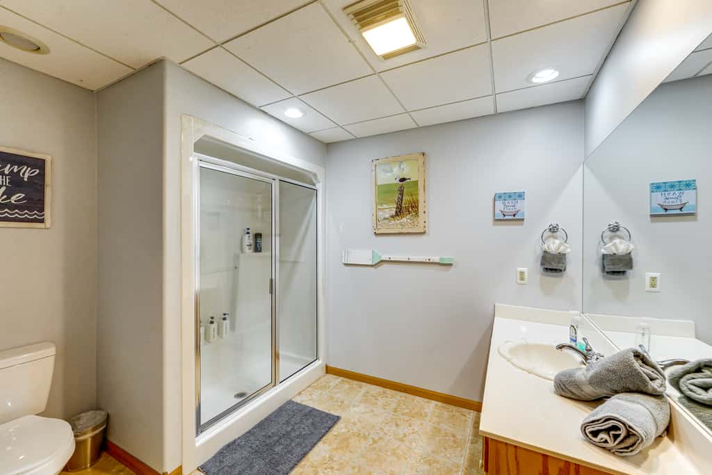 Large Lakefront Home | Pool, Hot Tub & Boat Dock