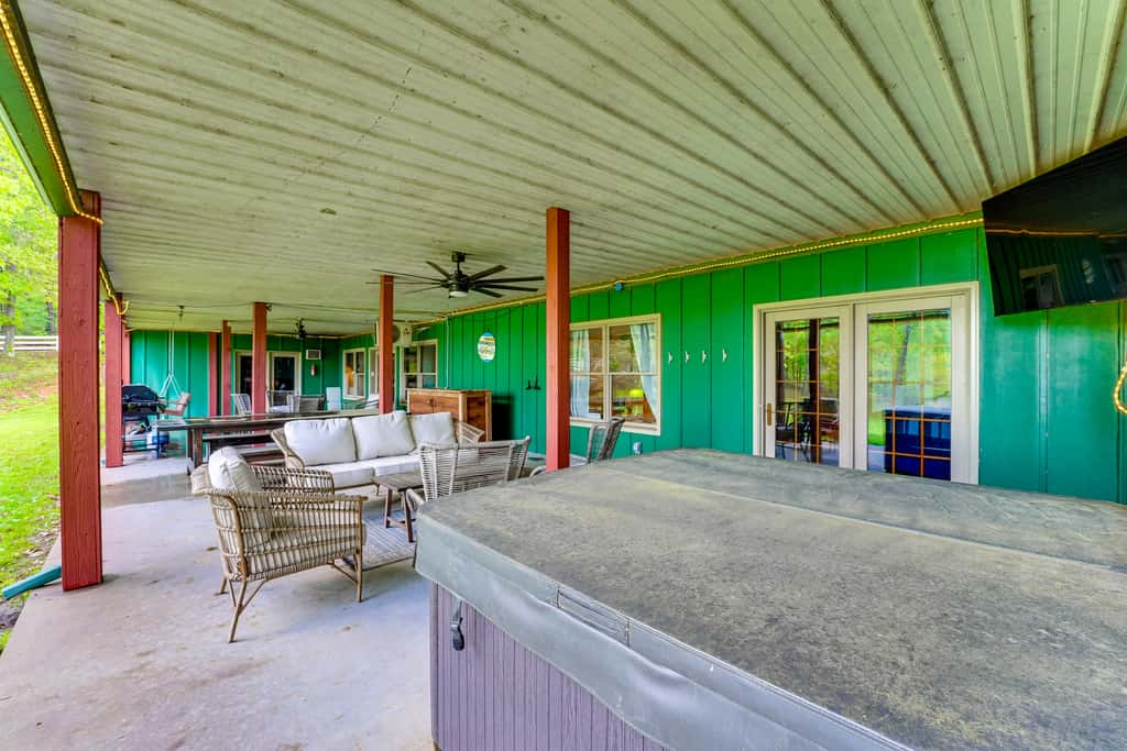 Large Lakefront Home | Pool, Hot Tub & Boat Dock